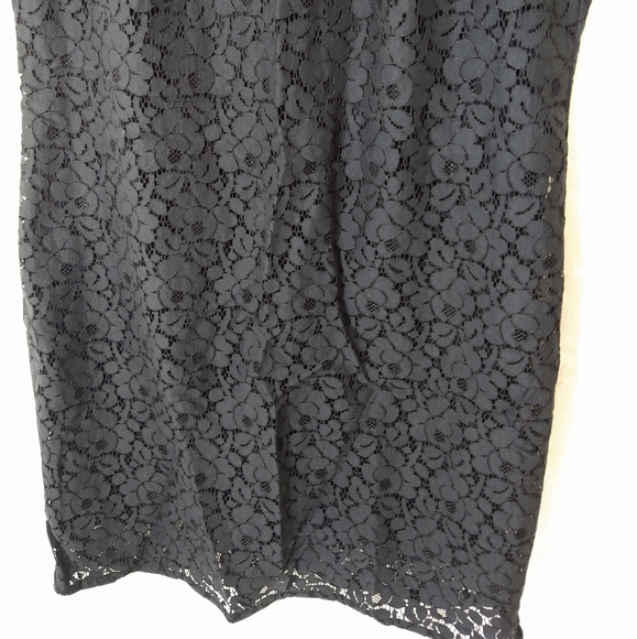 Talula Short Sleeve Lace Dress - Picture 11 of 11